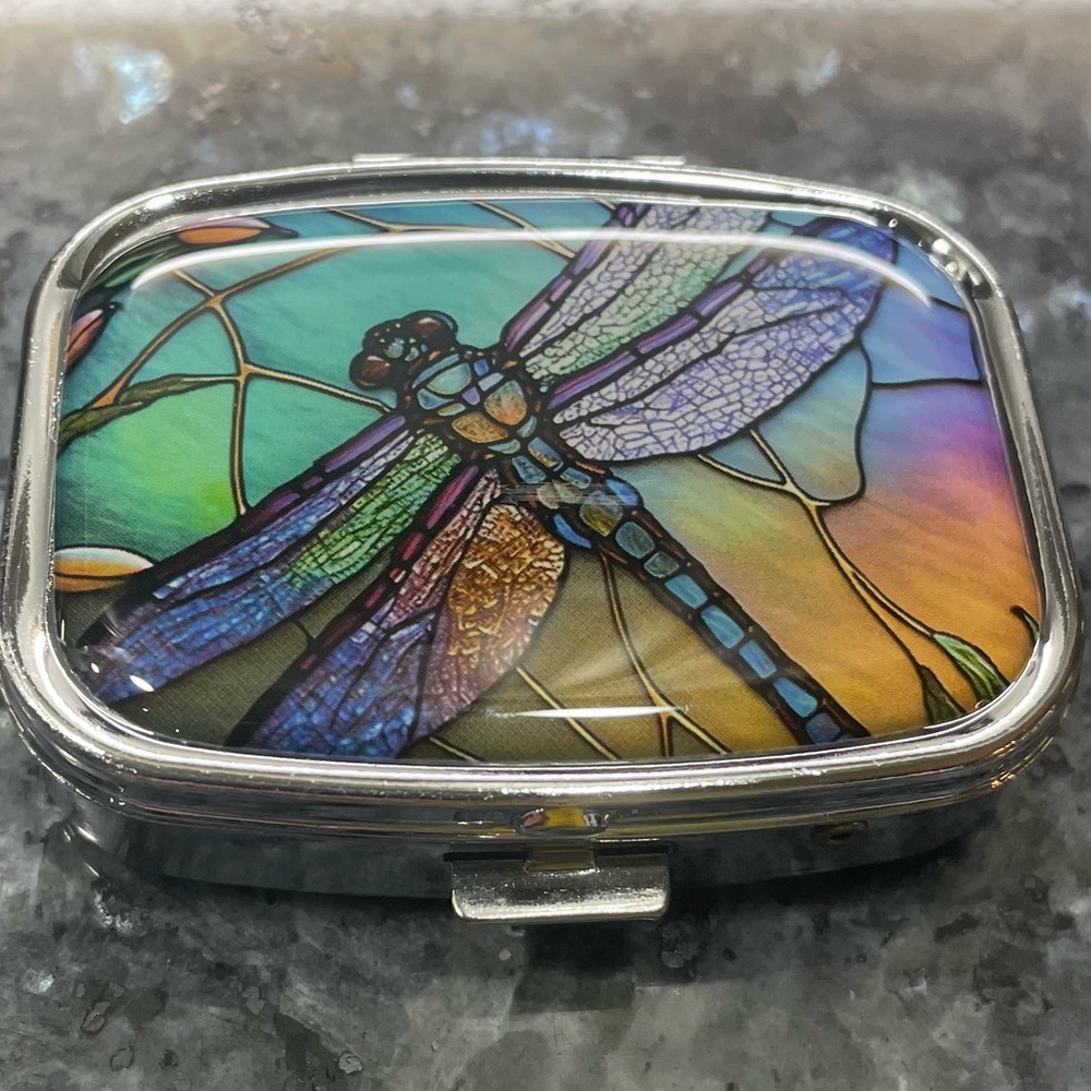 Dragonfly stained-glass pill case / NWOT! - Picture 3 of 9